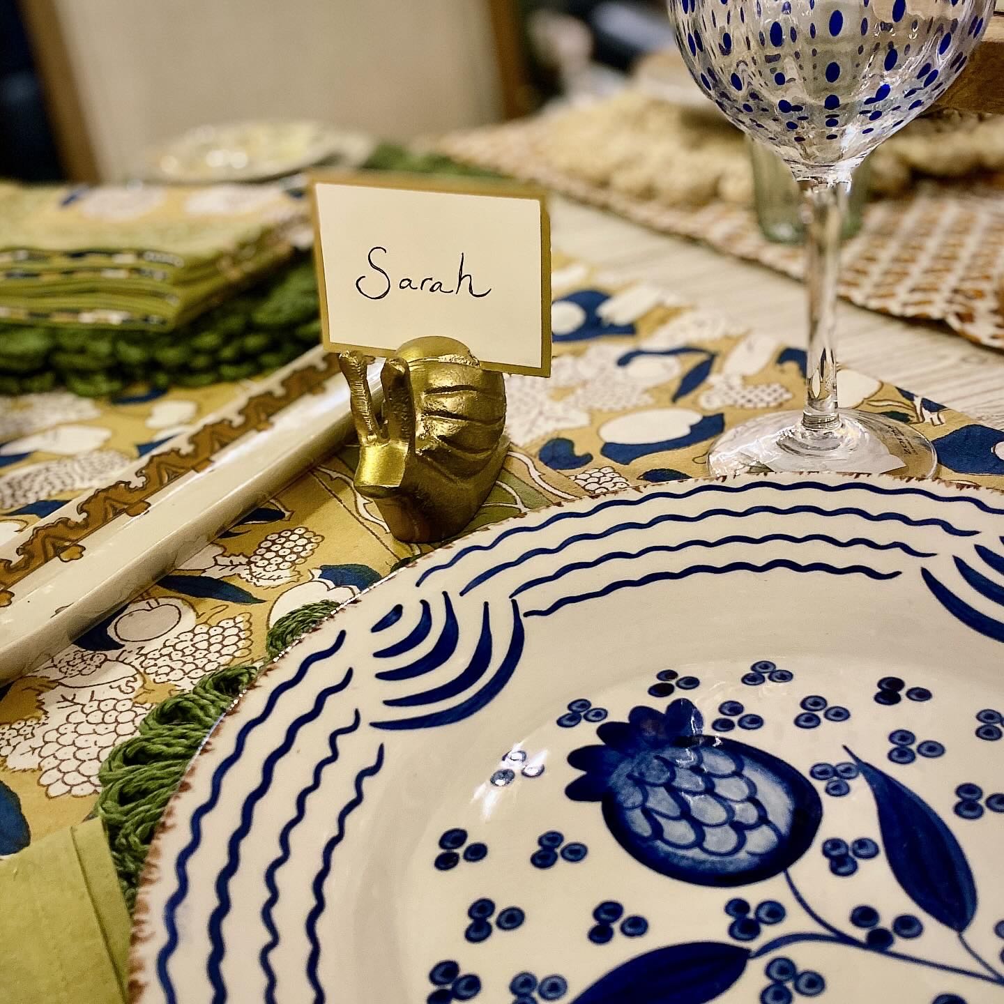 Luzia Pomegranate Wave Plate in Blue