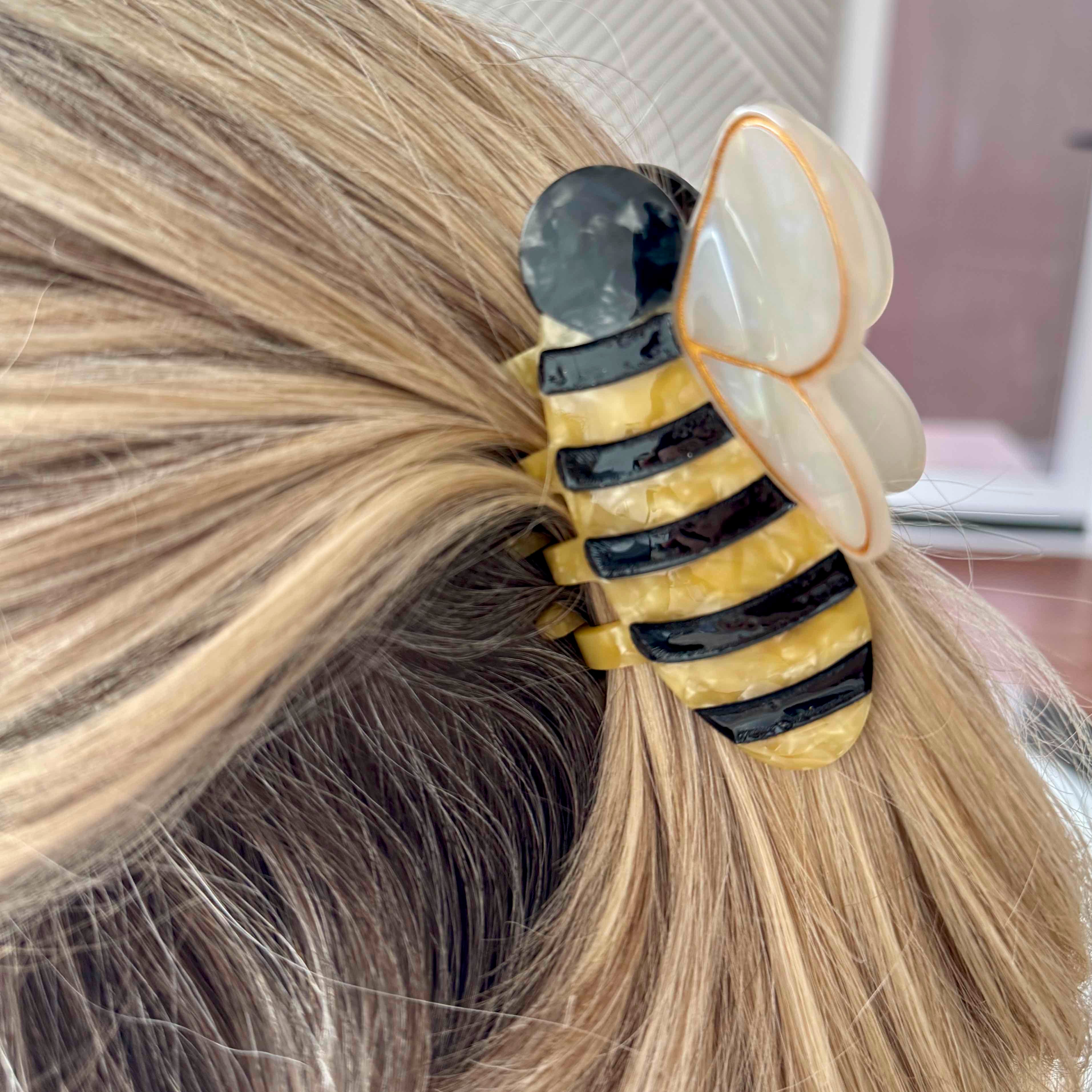 Bee Claw Hair Clip