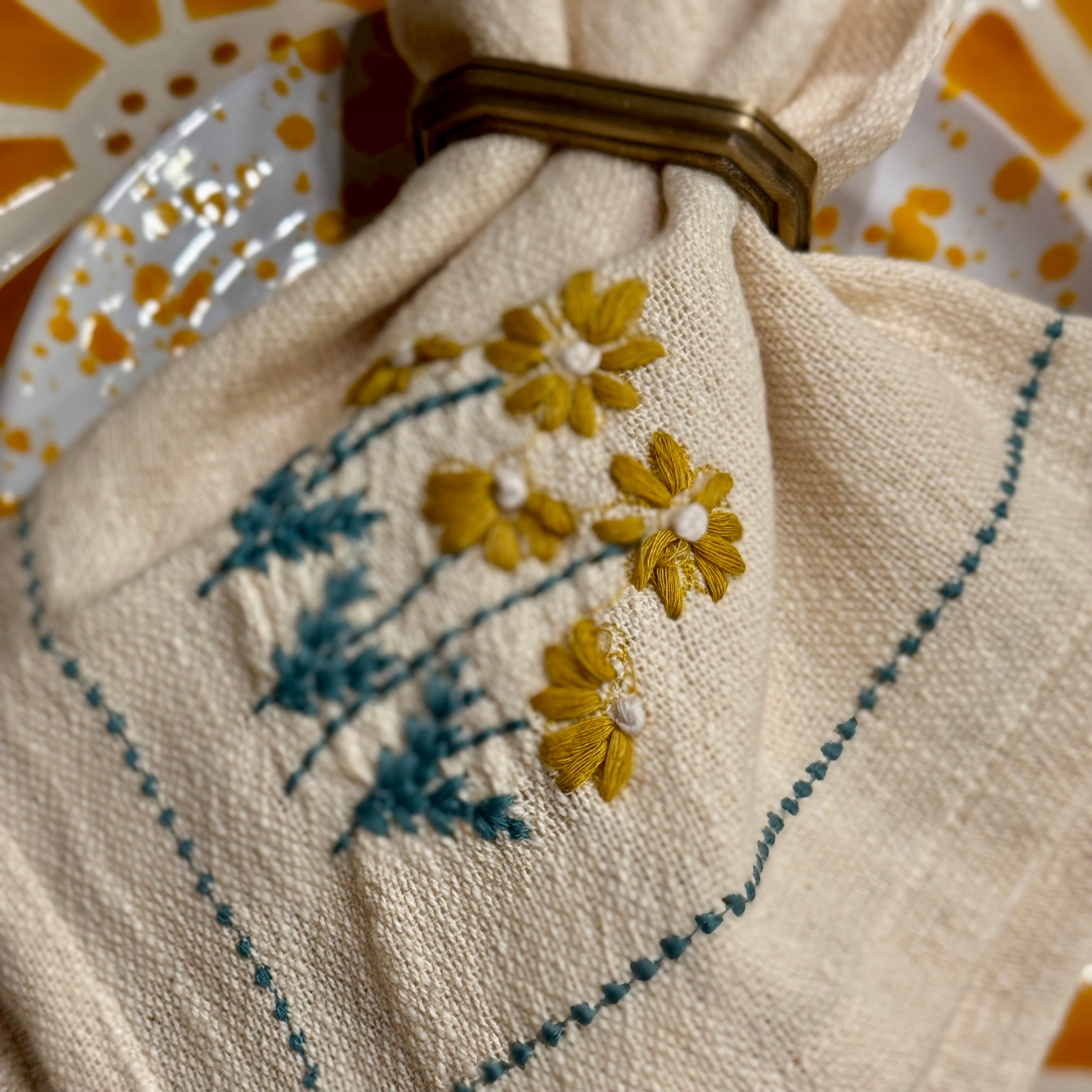 Daisey Dots Cotton Embroidered Napkins - Set of 4