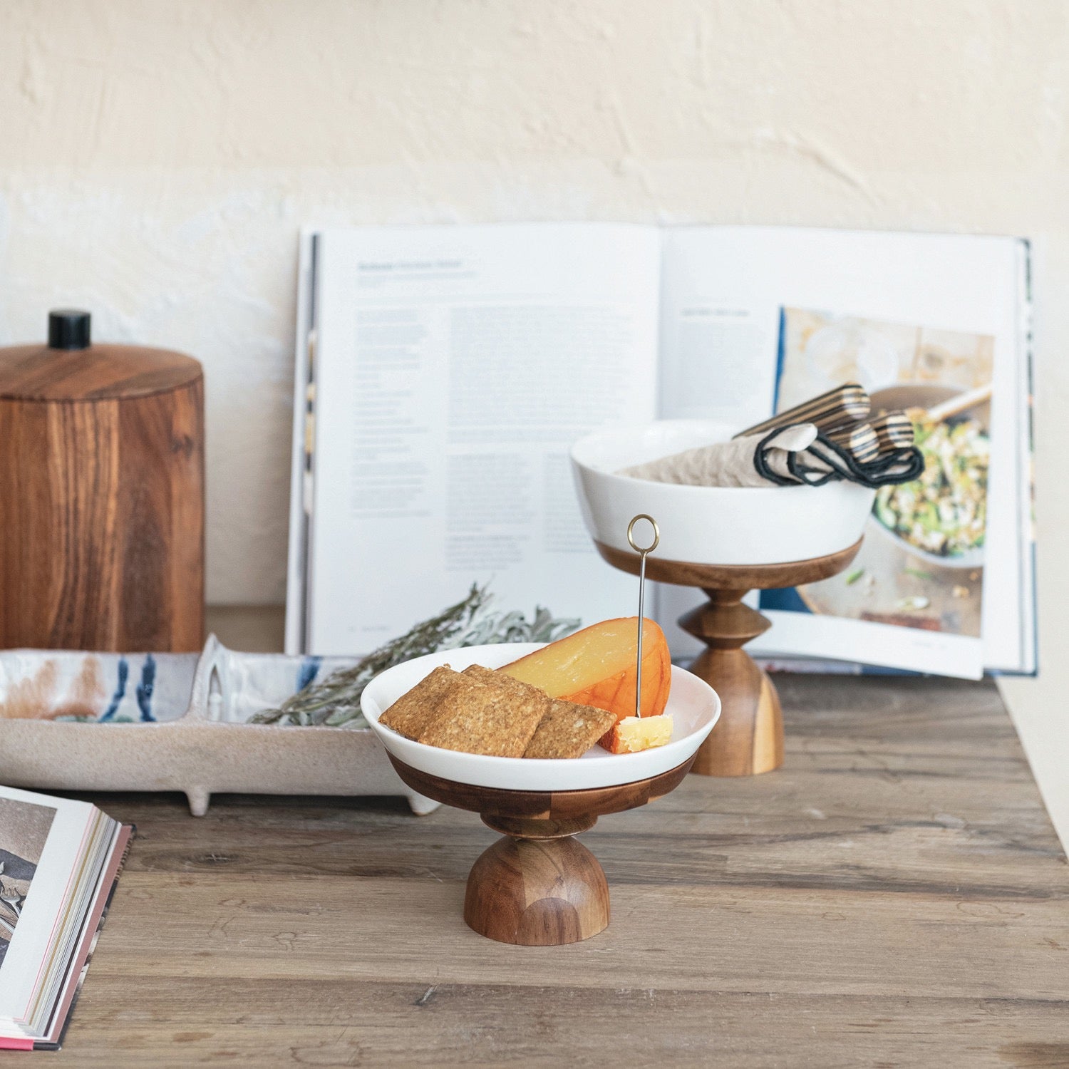 Wood Pedestasl Plate - Set of 2