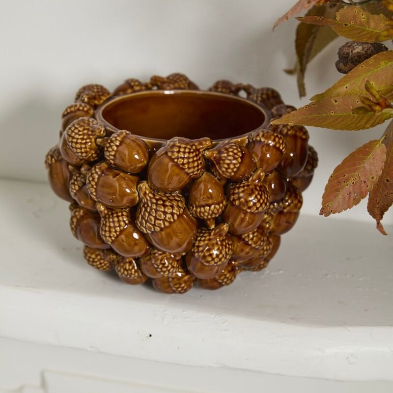 Acorn Pot