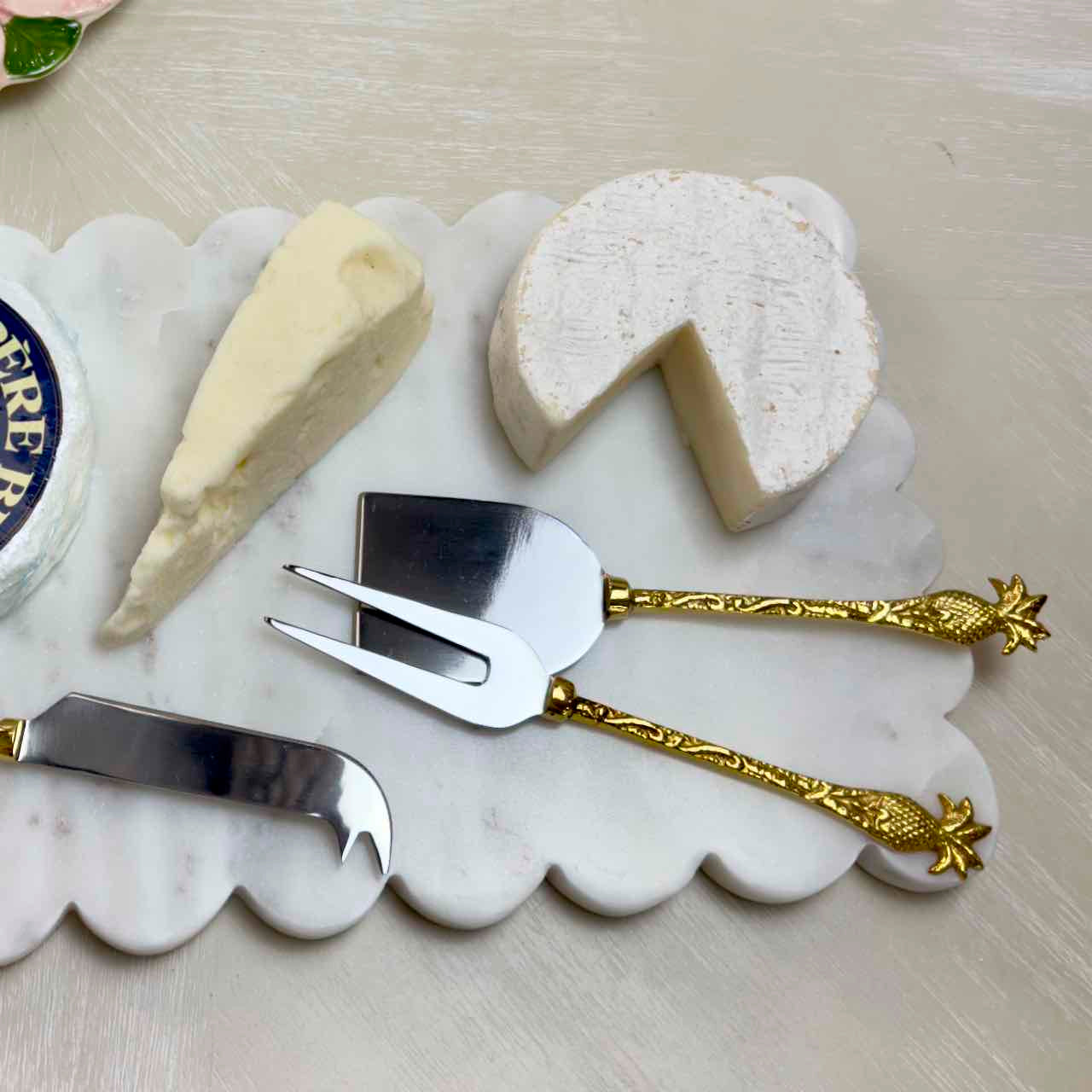 Brass Pineapple Cheese Knife Set