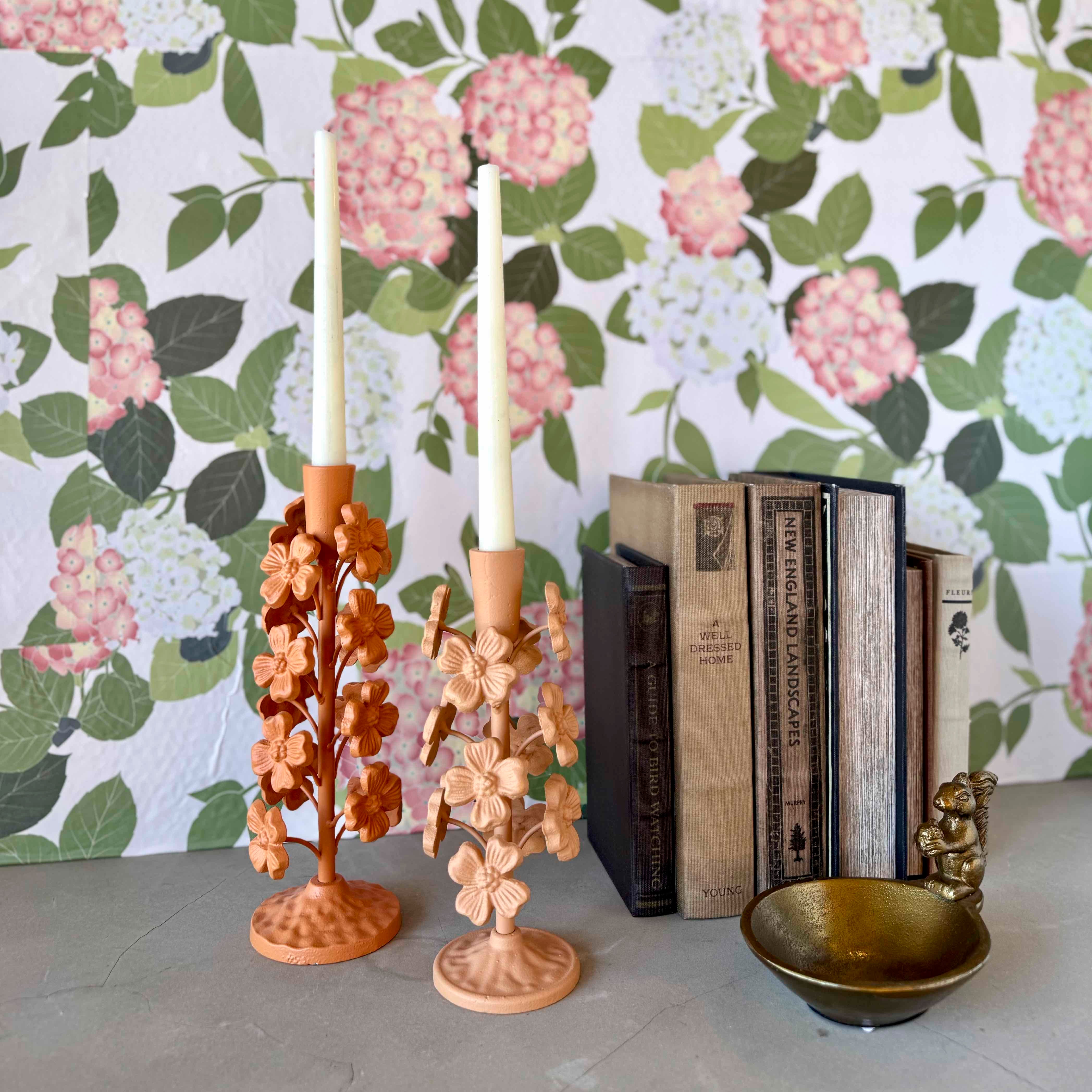Cast Iron Flower Candleholder Short