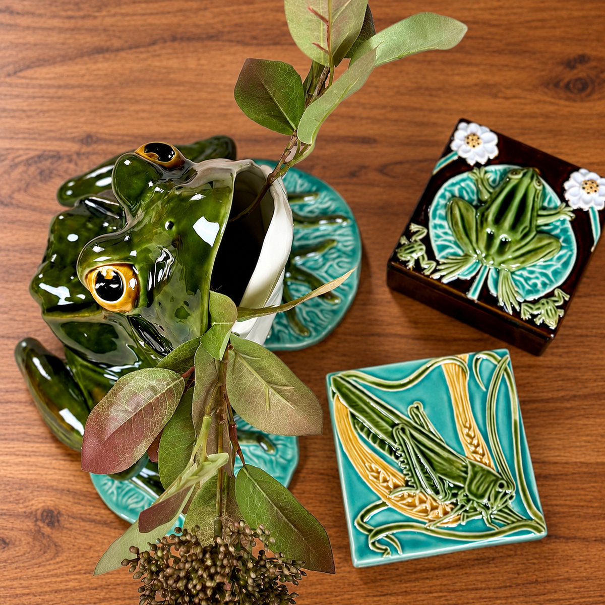 Ceramic Grasshopper Box