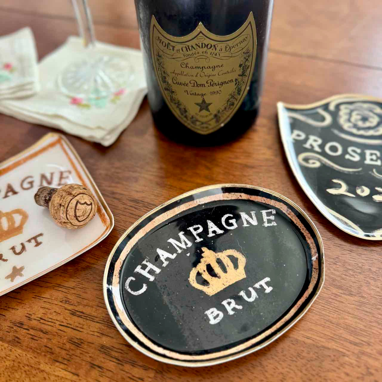 Enameled Bubbly Trays 