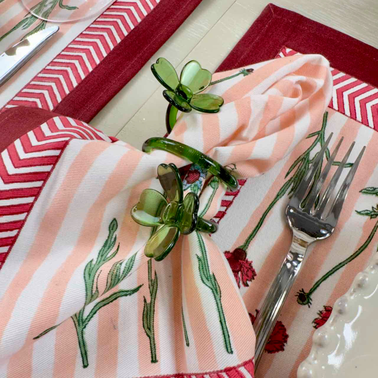 Green Glass Flower Napkin Ring
