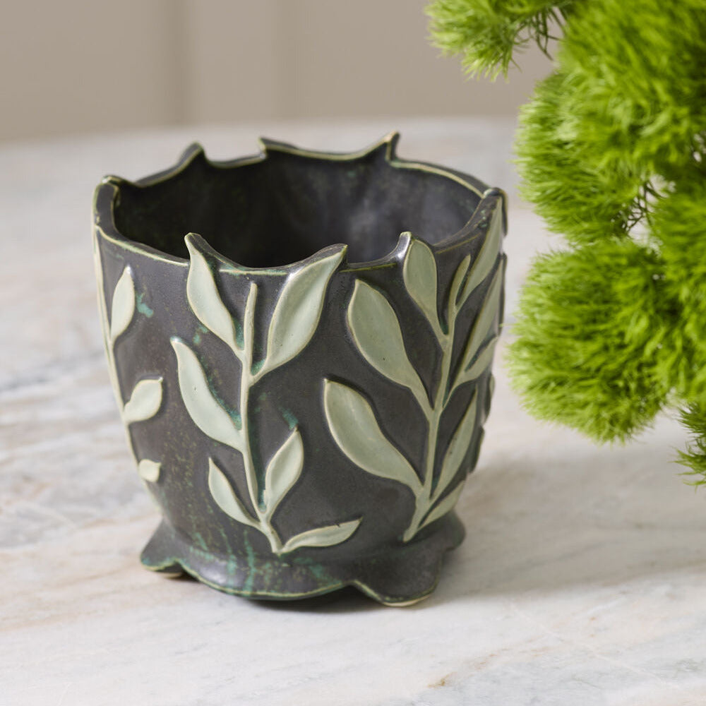 Green Vines Pot