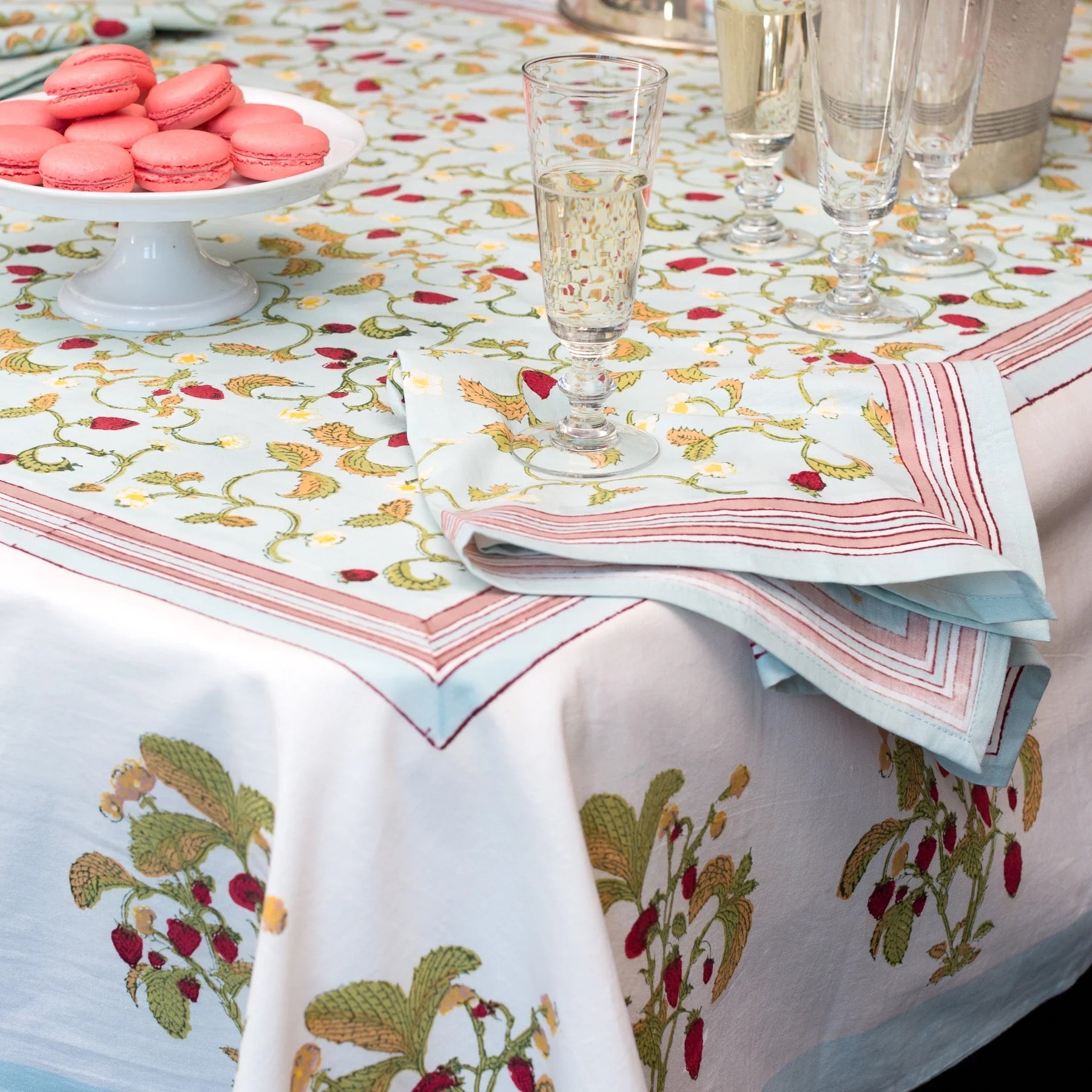 Fraises des Bois Napkins - Set of 6