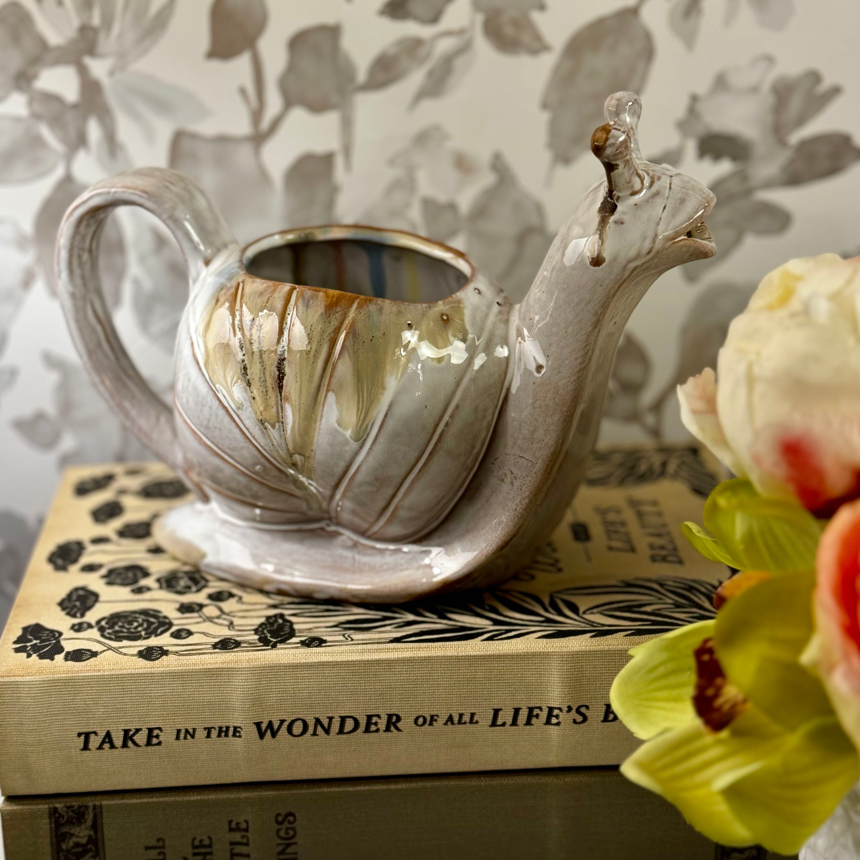 Thomas Lee Living Stoneware Snail Watering Can - Thumbnail 4