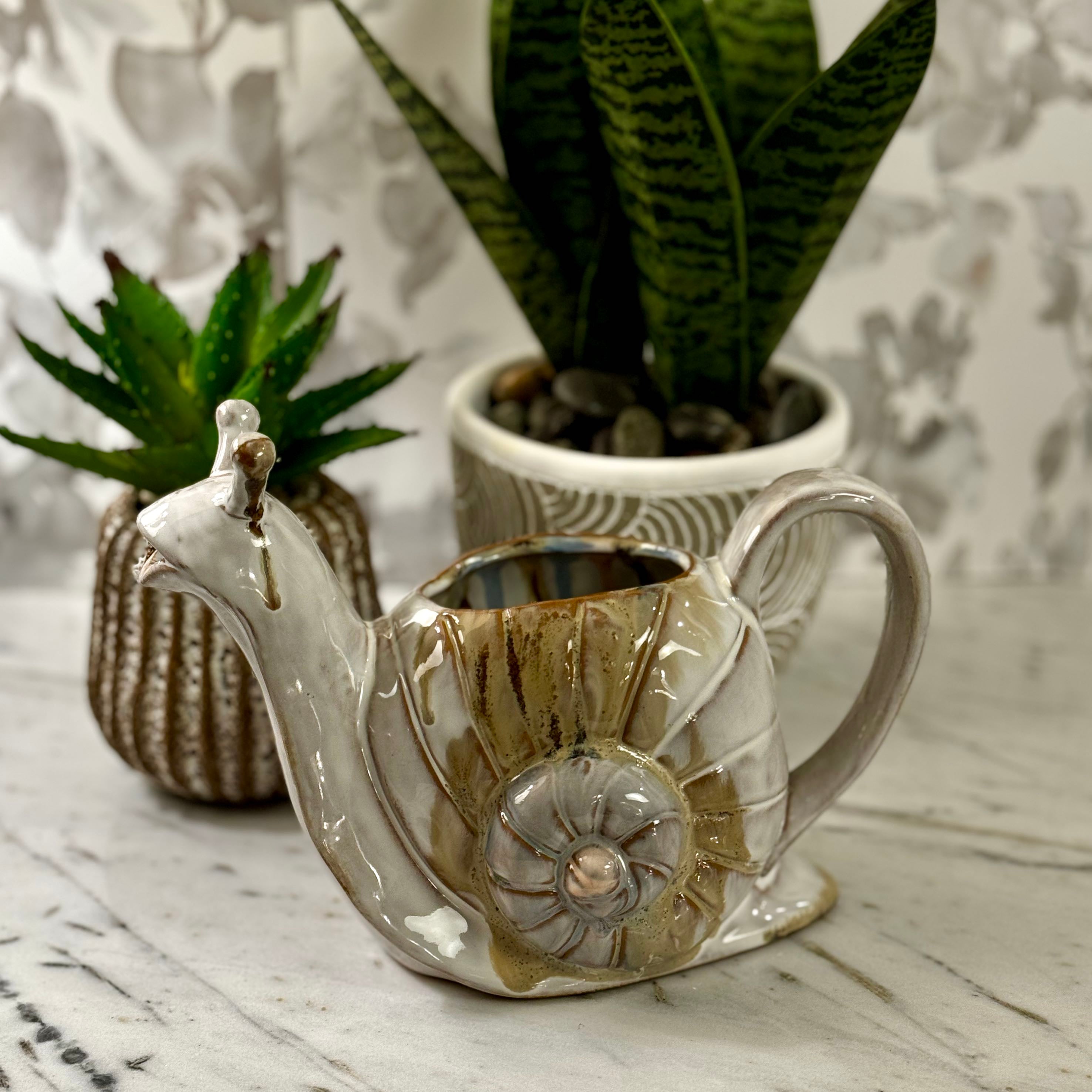 Thomas Lee Living Stoneware Snail Watering Can - Thumbnail 3