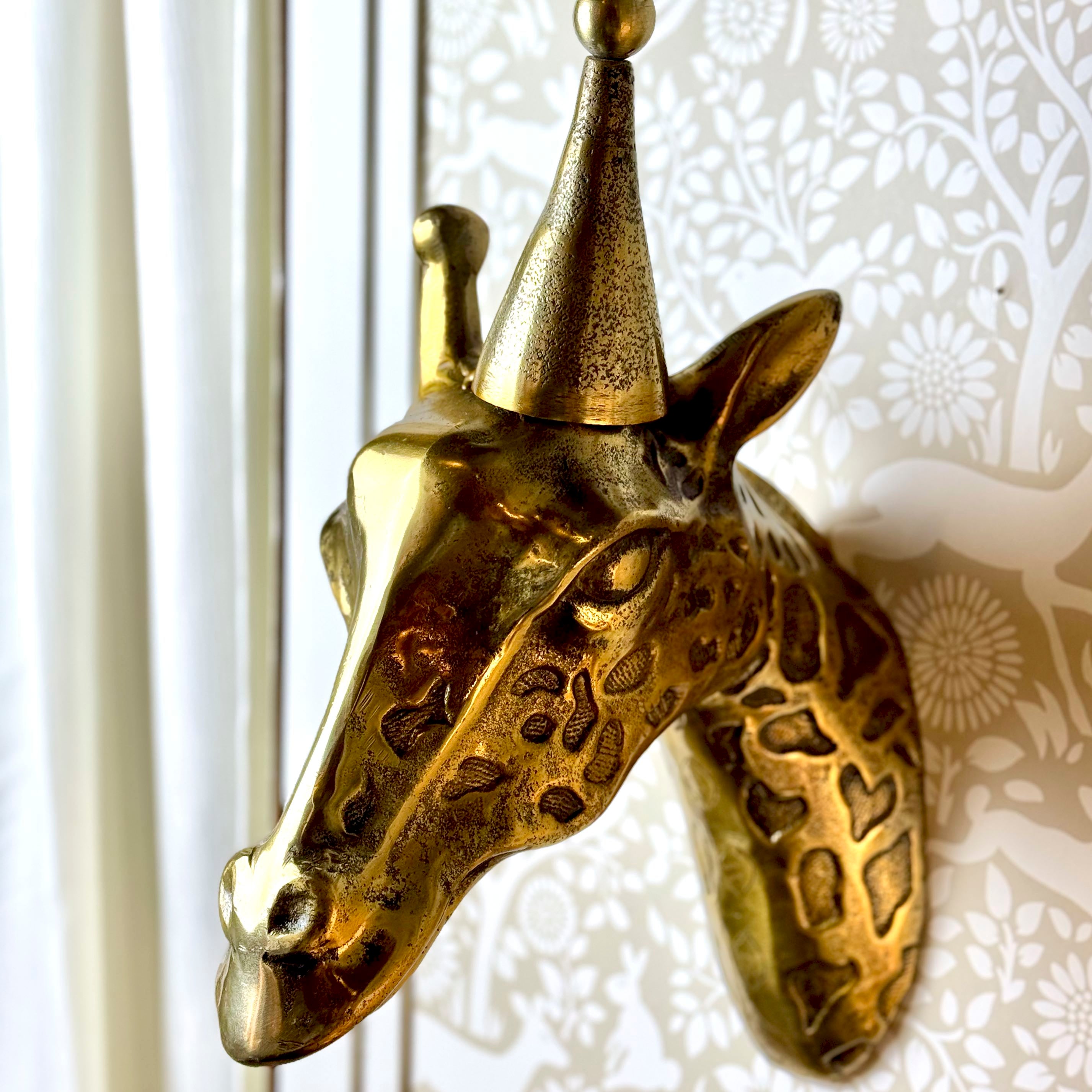 ダンシング ガネーシャ の ディーパム可能な壁掛 クジャクにライオン象と縁起物 Jerry the Giraffe Wall Mount – Thomas Lee Living